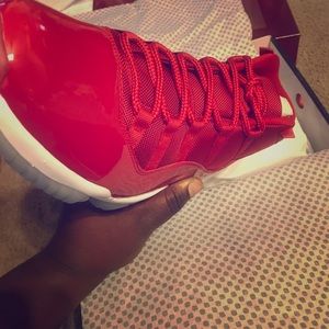 Jordan 11 red size 12